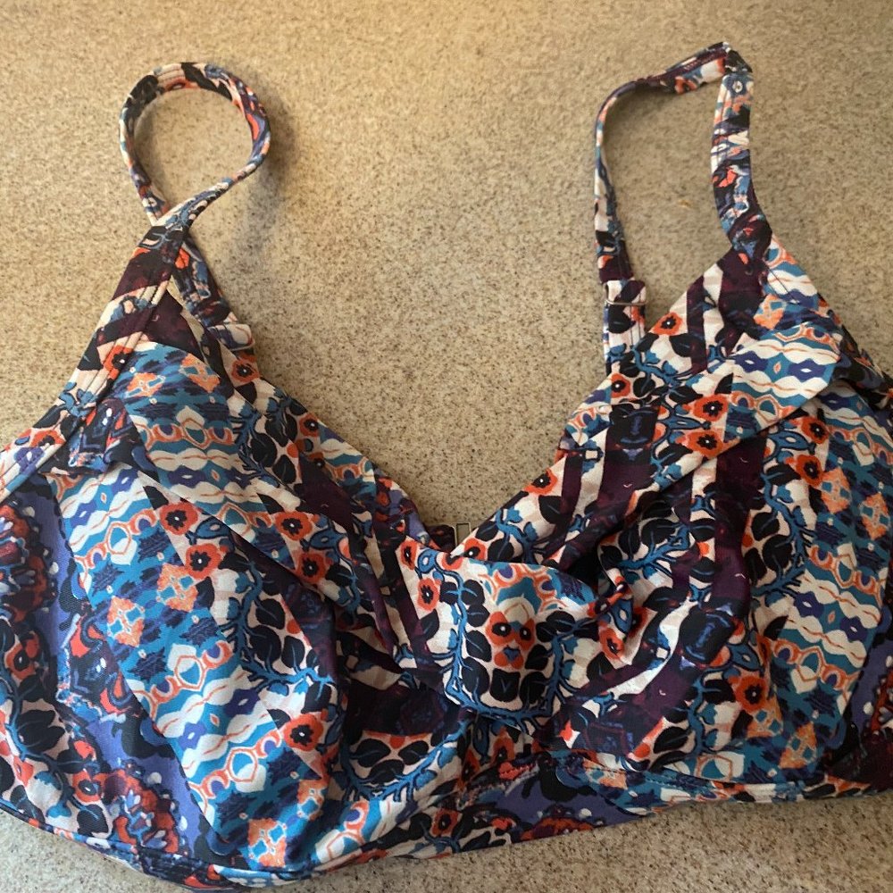 Athleta Bikini top